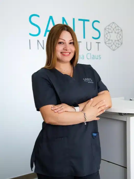 Ruth-Auxiliar-de-Enfermería-y-Estetica-en-Clinica-Medicina-Esterica-Sants-Institut-Barcelona