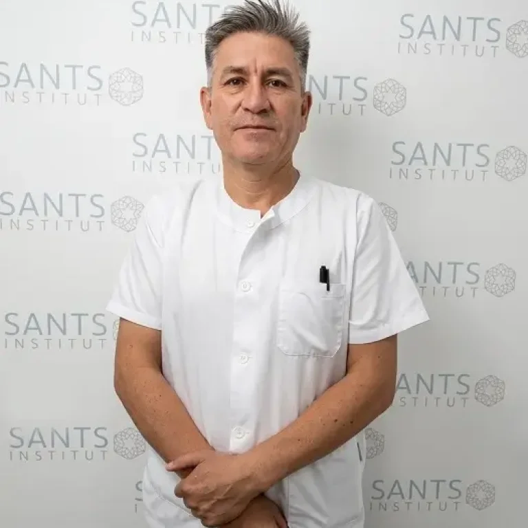 Doctor-Russel-Delgadillo-Clinica-Medicina-Estetica-Sants-Institut-Barcelona